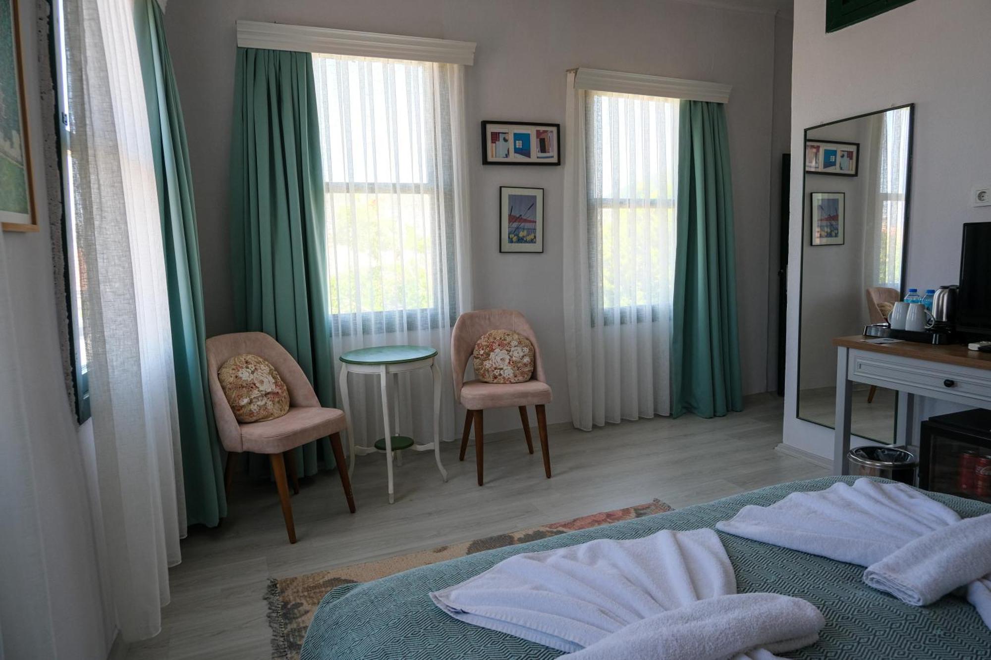 Garden Palace Boutique Hotel 2*